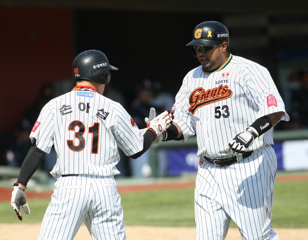 히메네스 연타석 홈런포